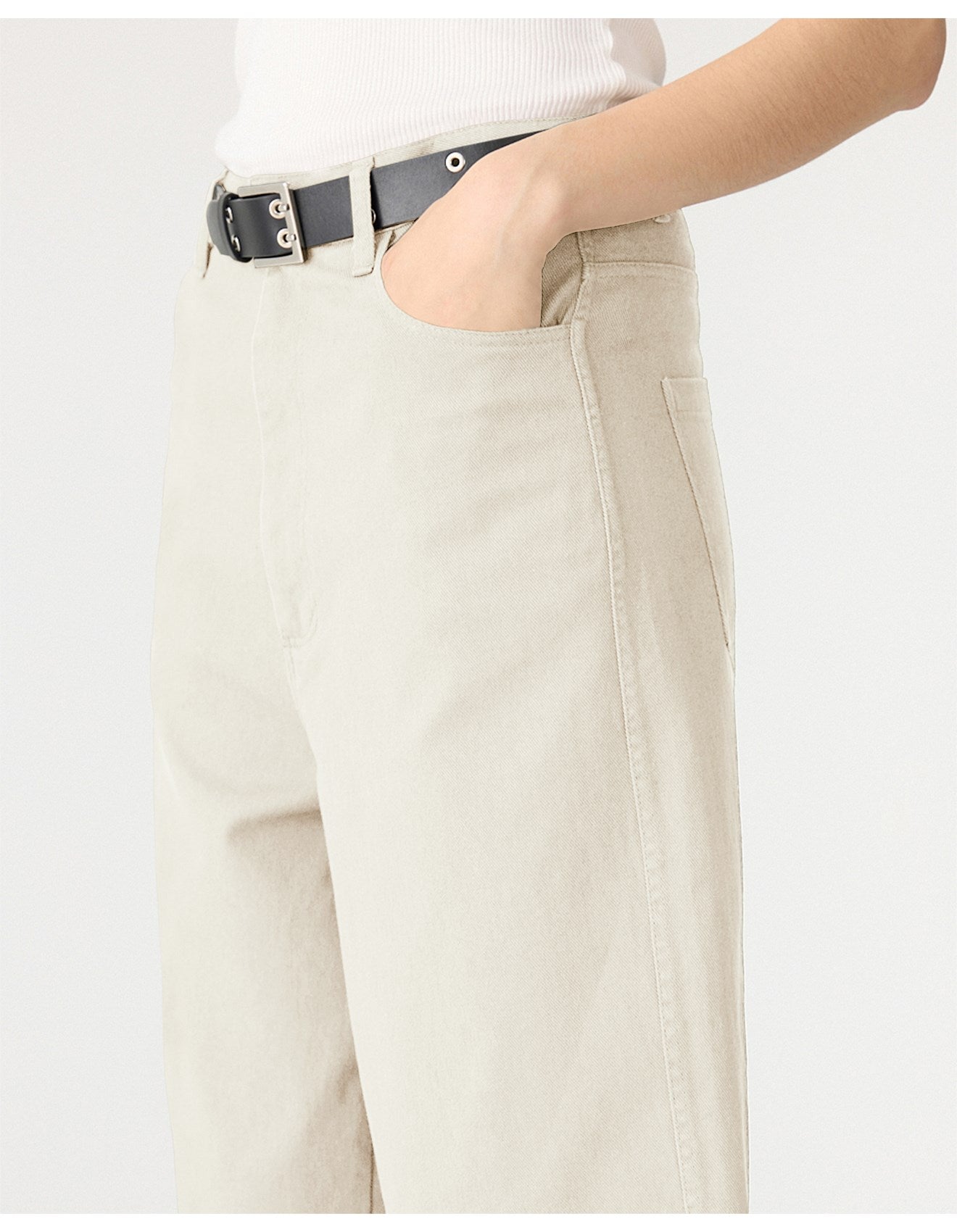 Cotton Twill Barrel Leg Pant in Ecru