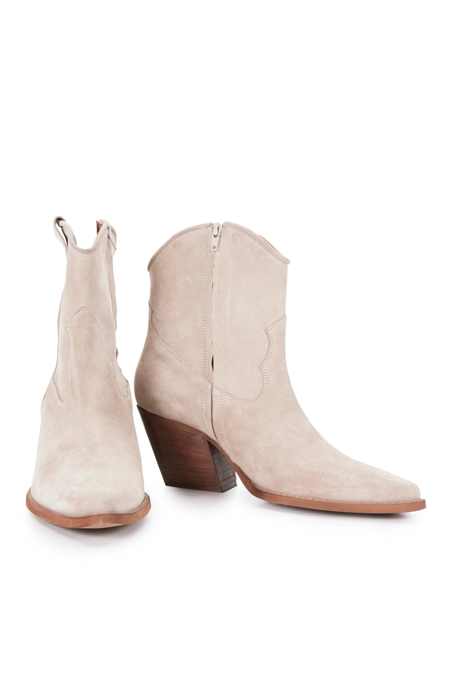 Julia Boot in Sand