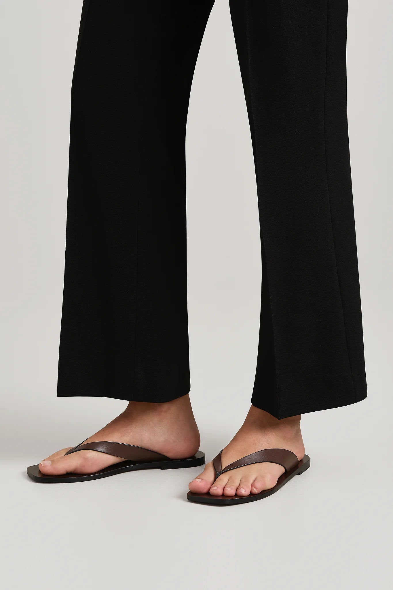 Kinto Sandal in Walnut