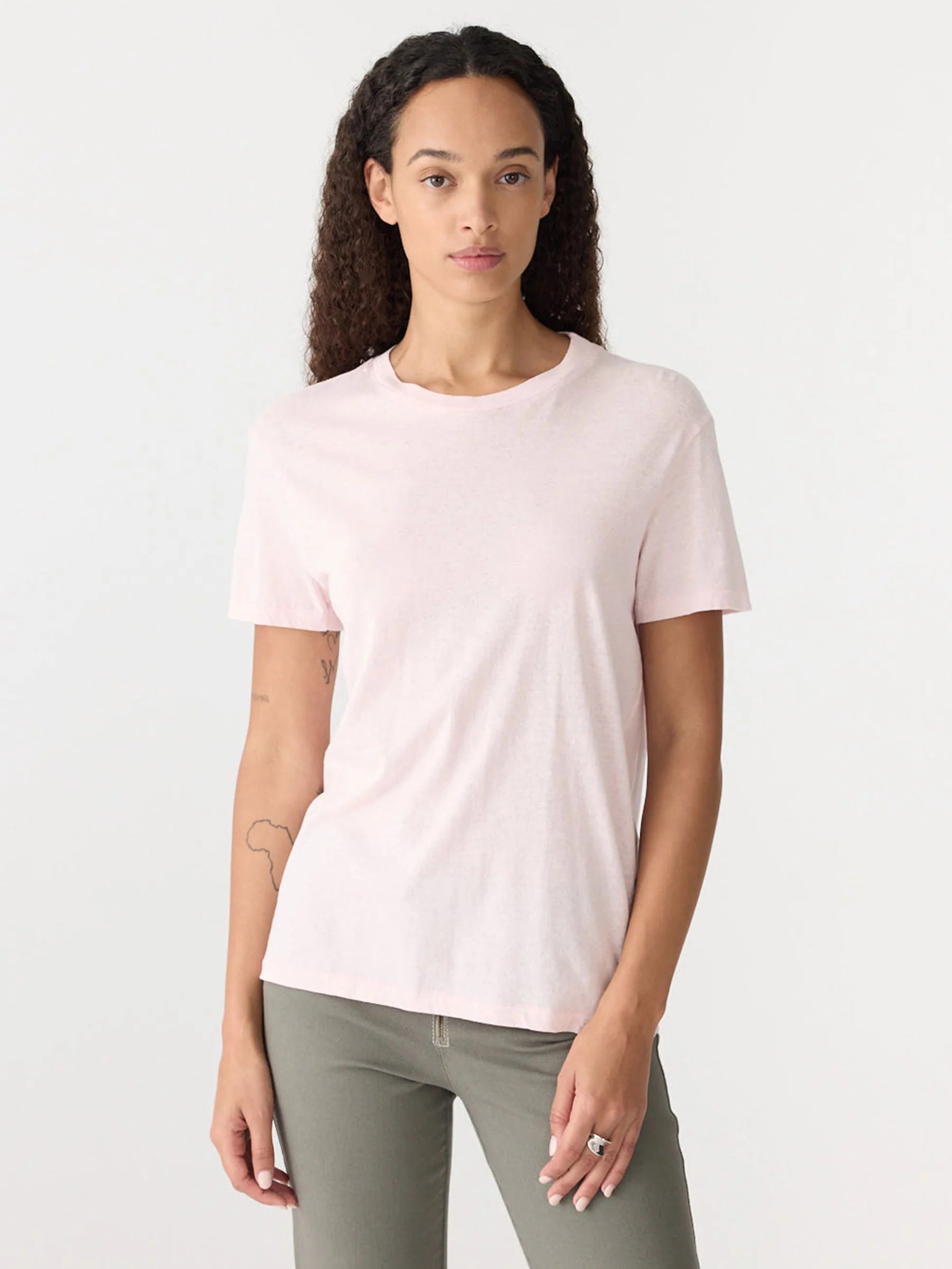 Classic T-Shirt in Powder Pink
