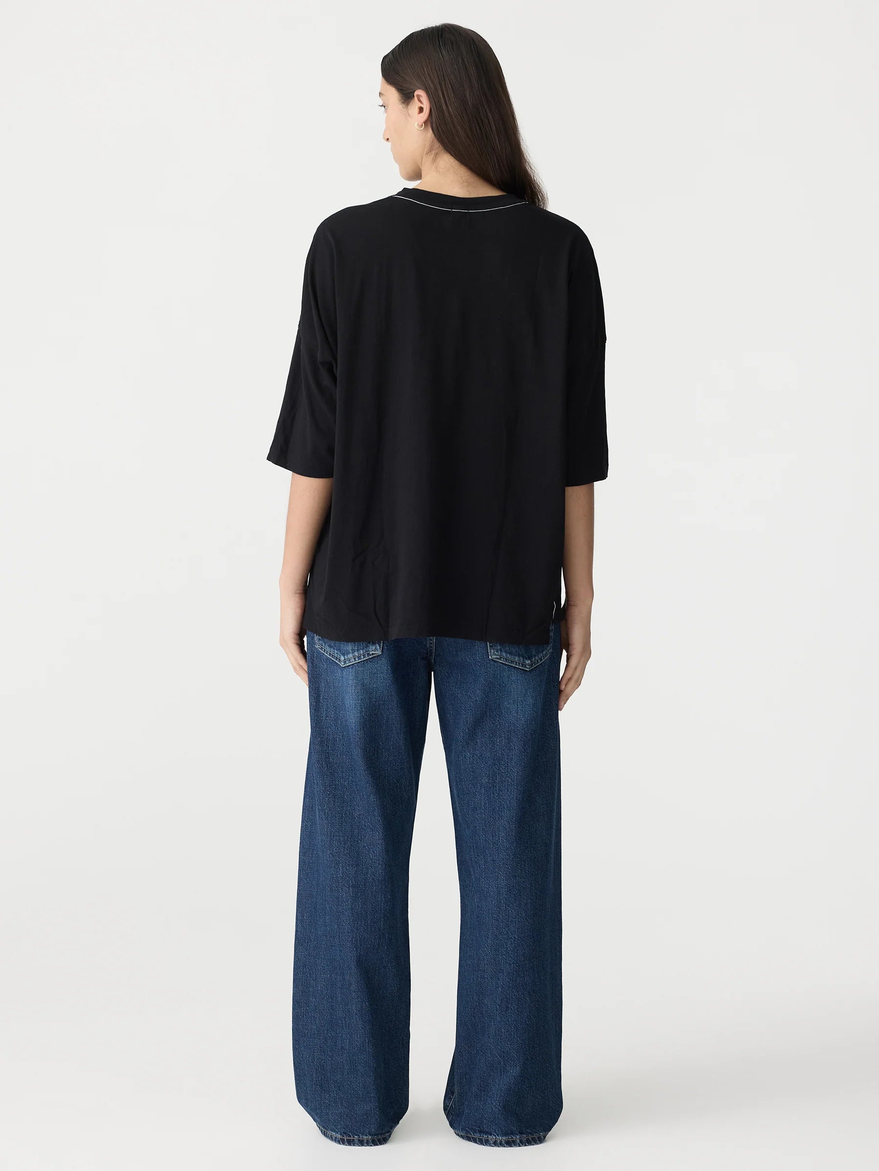 Slouch Side Step T-Shirt in Black
