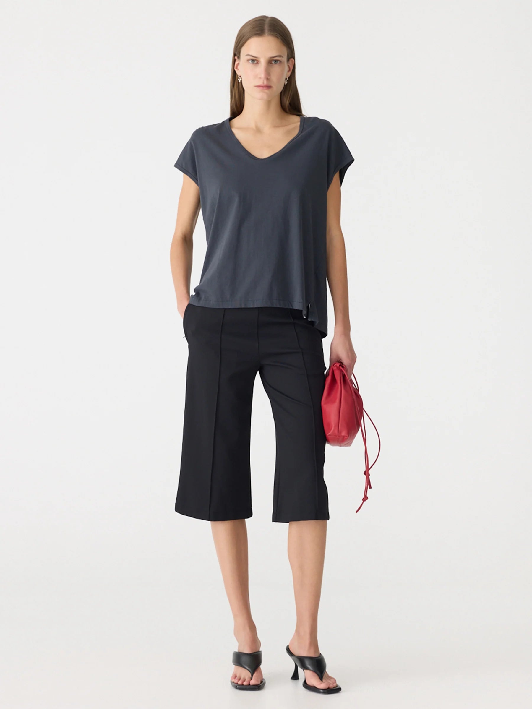 Fine Bind Scoop Neck Tank in Washed Navy
