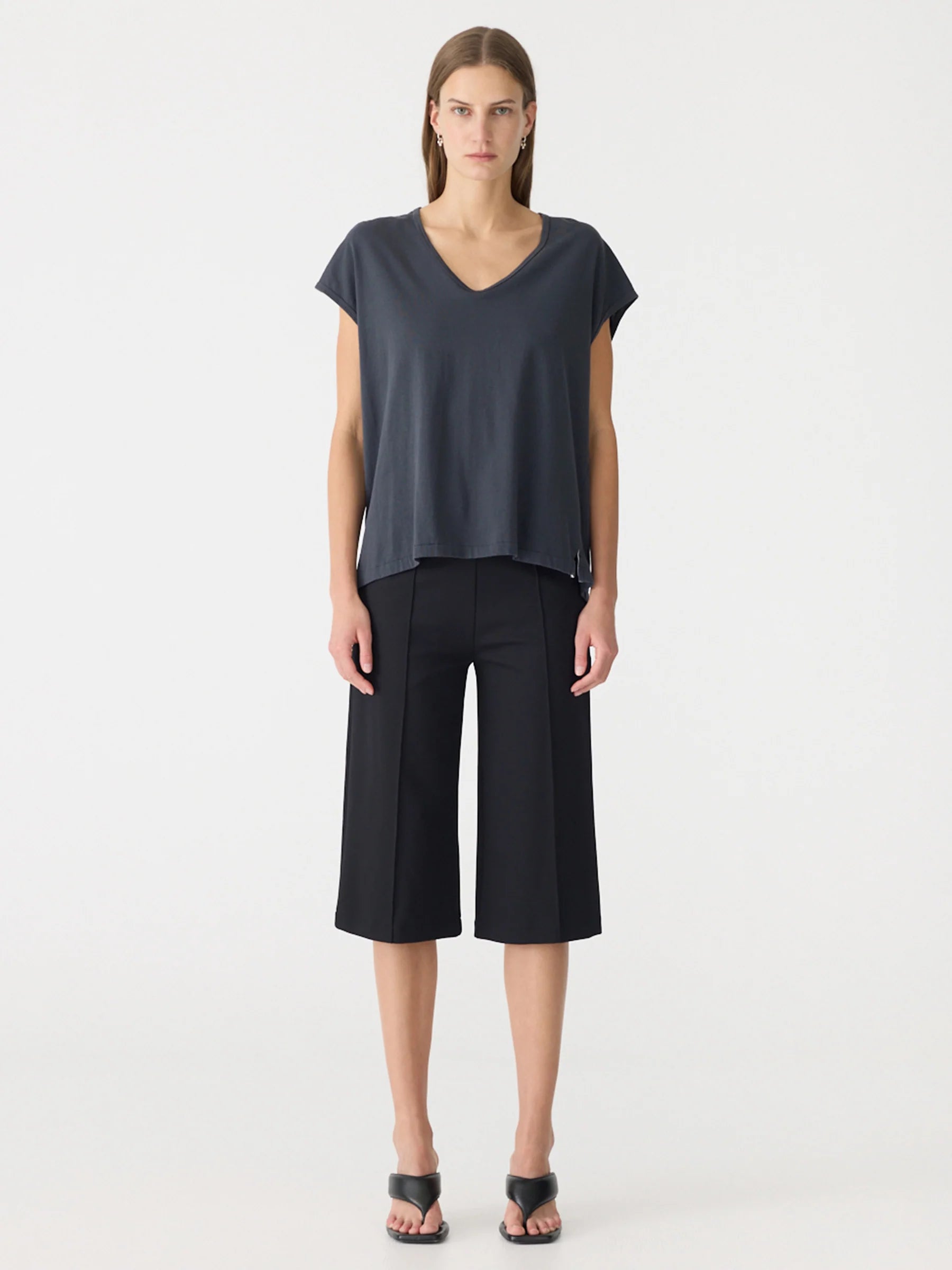 Fine Bind Scoop Neck Tank in Washed Navy