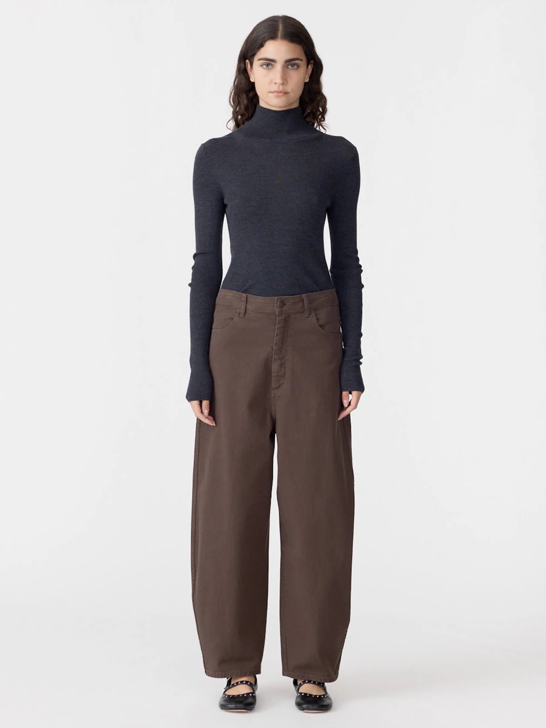 Cotton Twill Barrel Leg Pant in Chocolate Brown