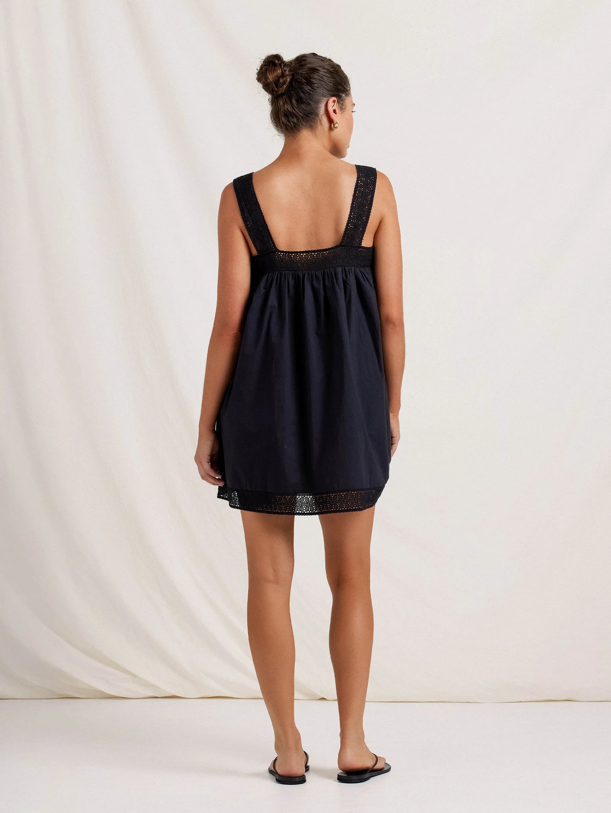 Broderie Dress in Noir
