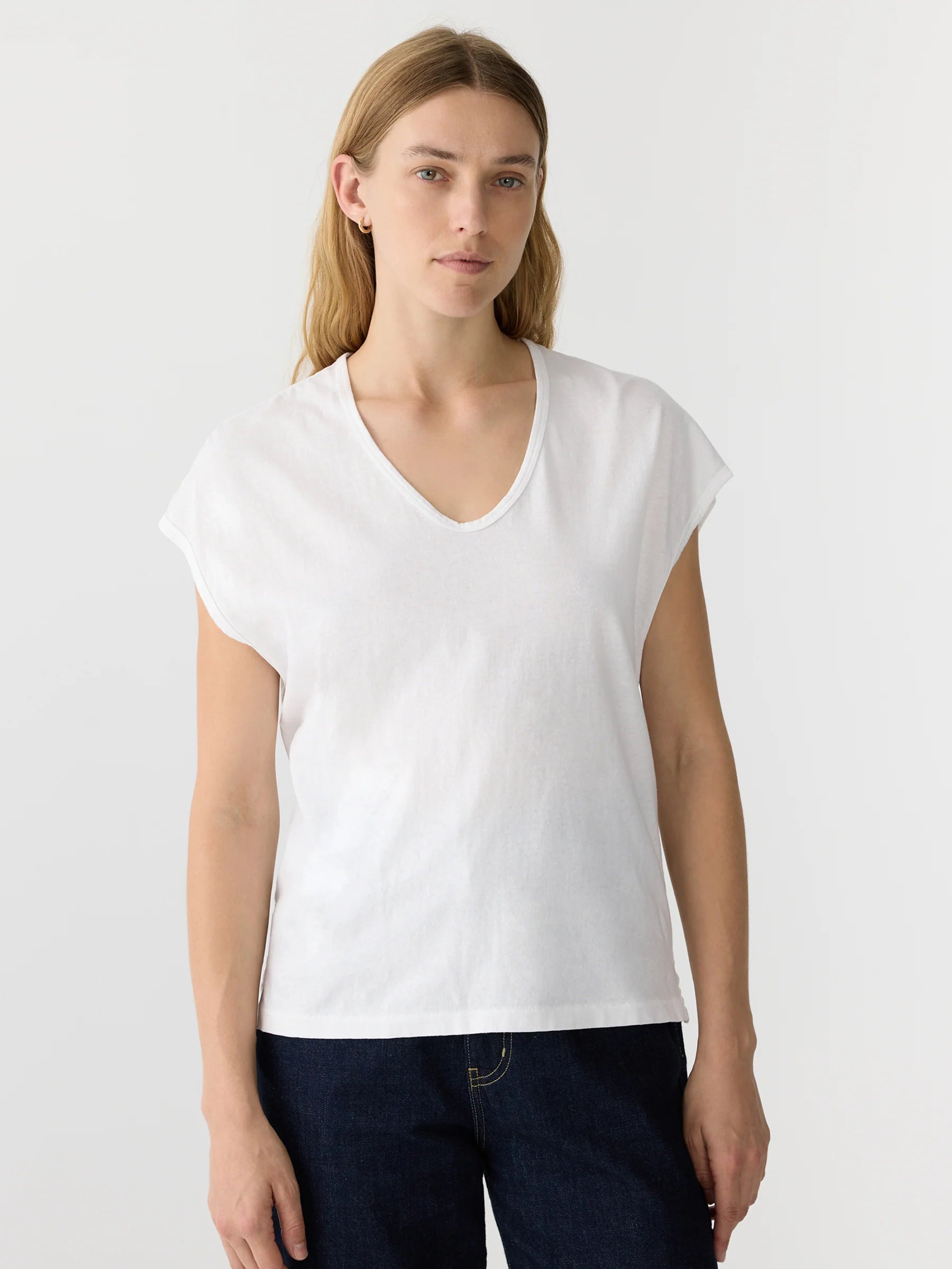 Fine Bind Scoop Neck Tank in White