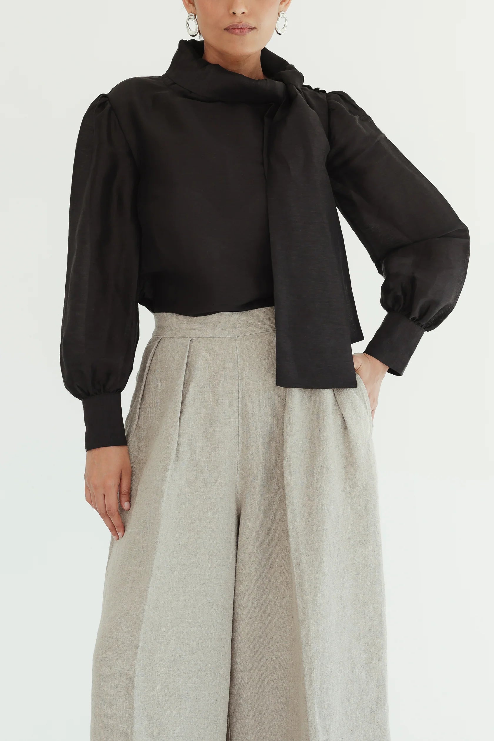 Lucia Tie Neck Blouse in Noir