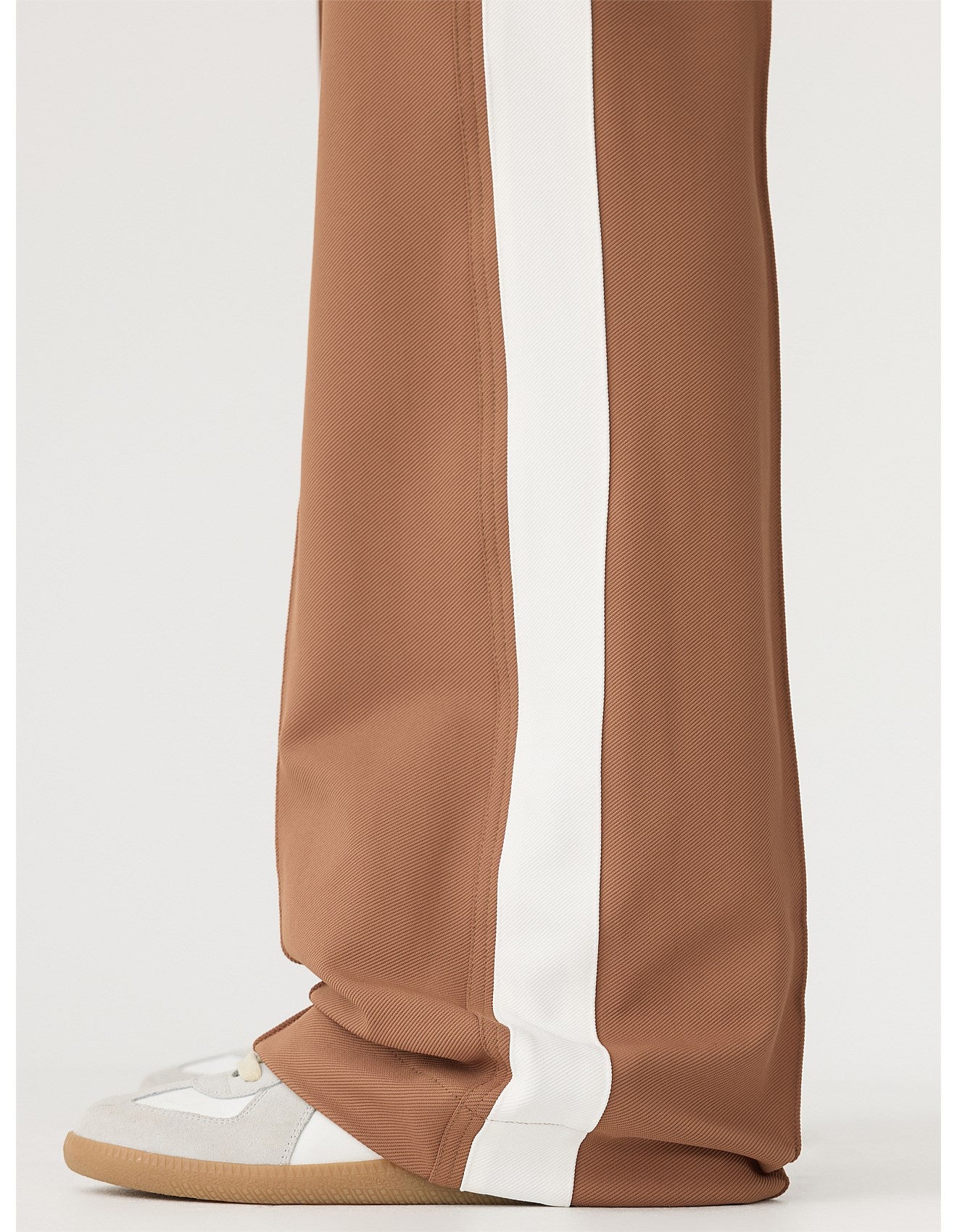 Twill Stripe Detail Pant in Argan/White