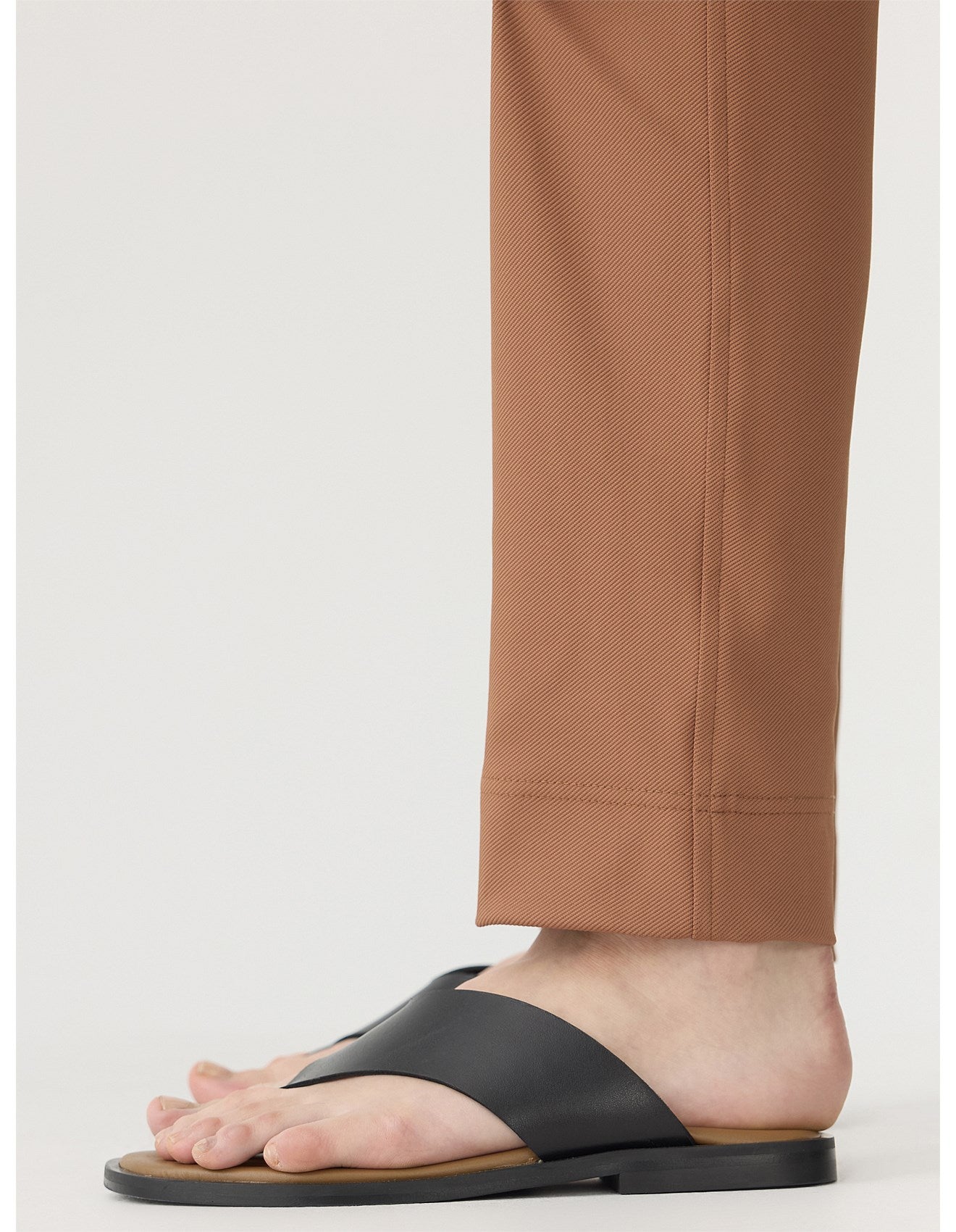 Stretch Twill Tapered Pant in Argan