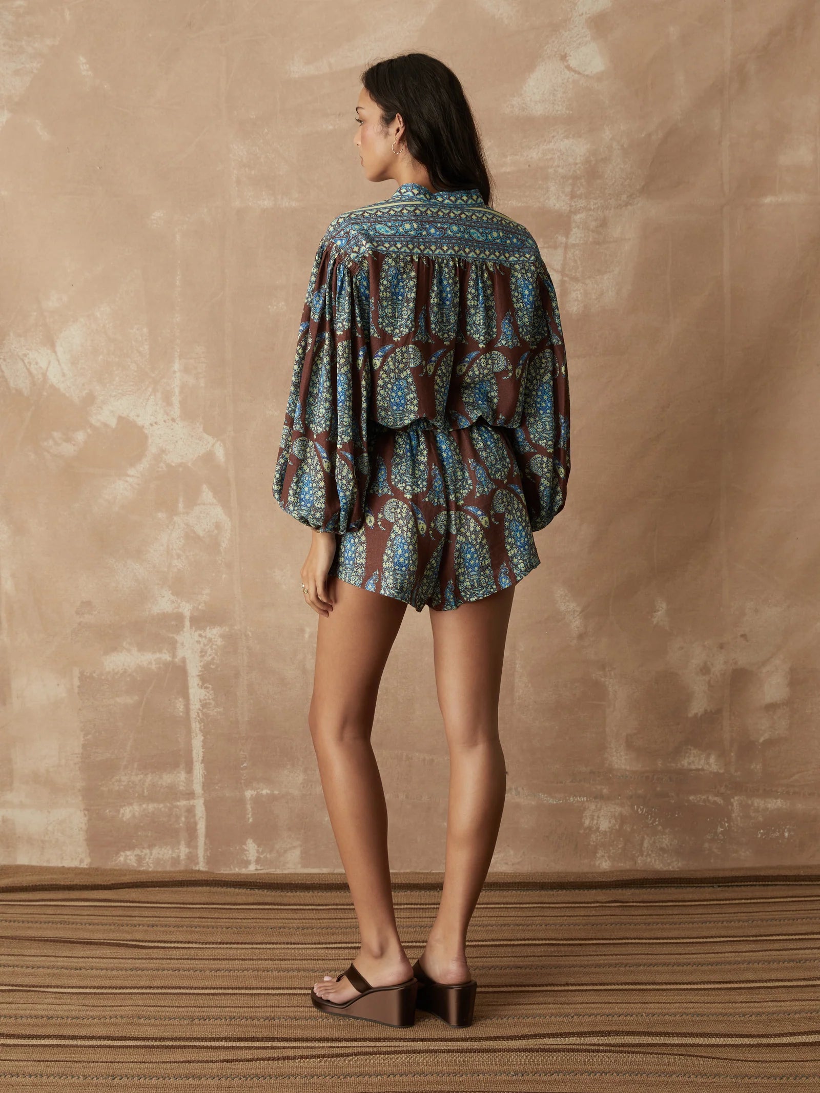 Calico Minimal Classic Short