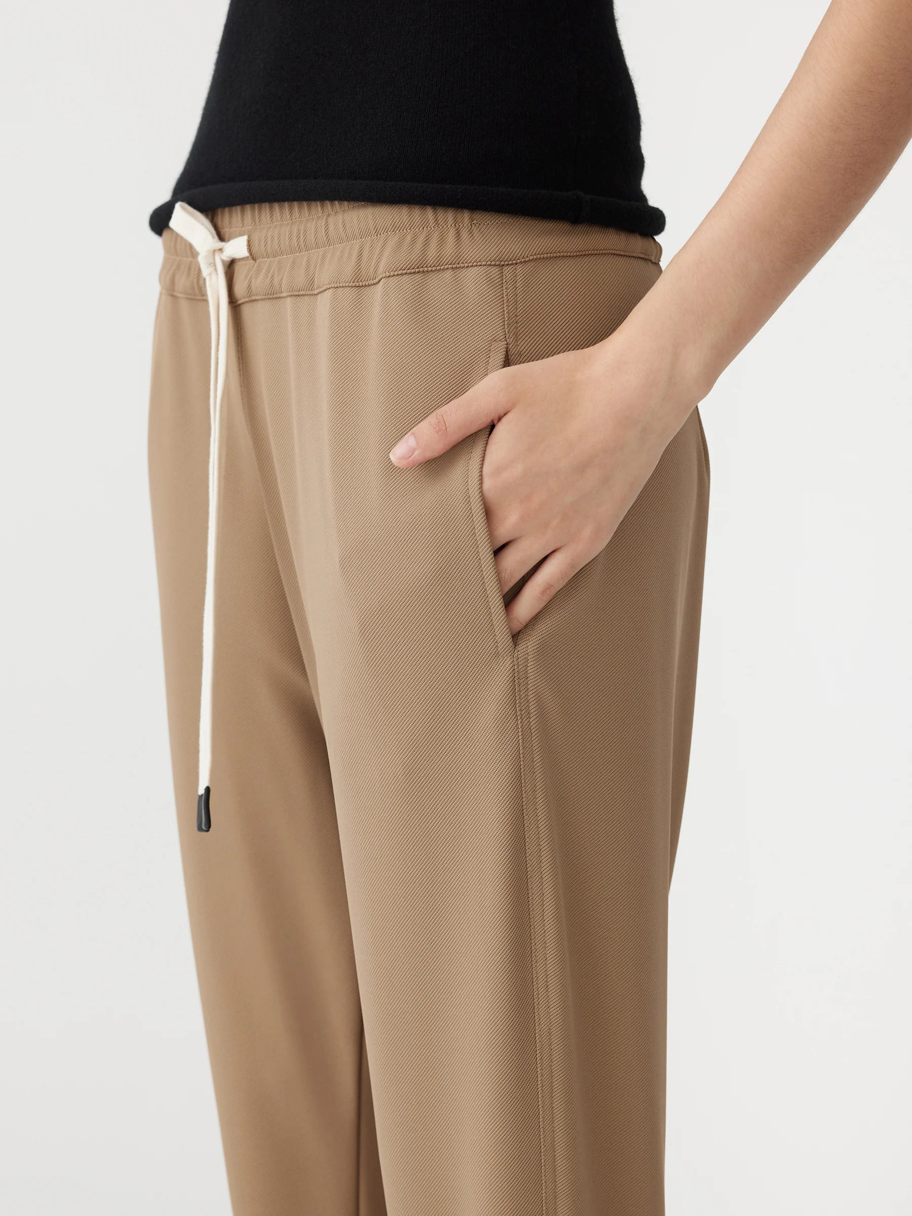 stretch Twill Tapered Pant in Tan