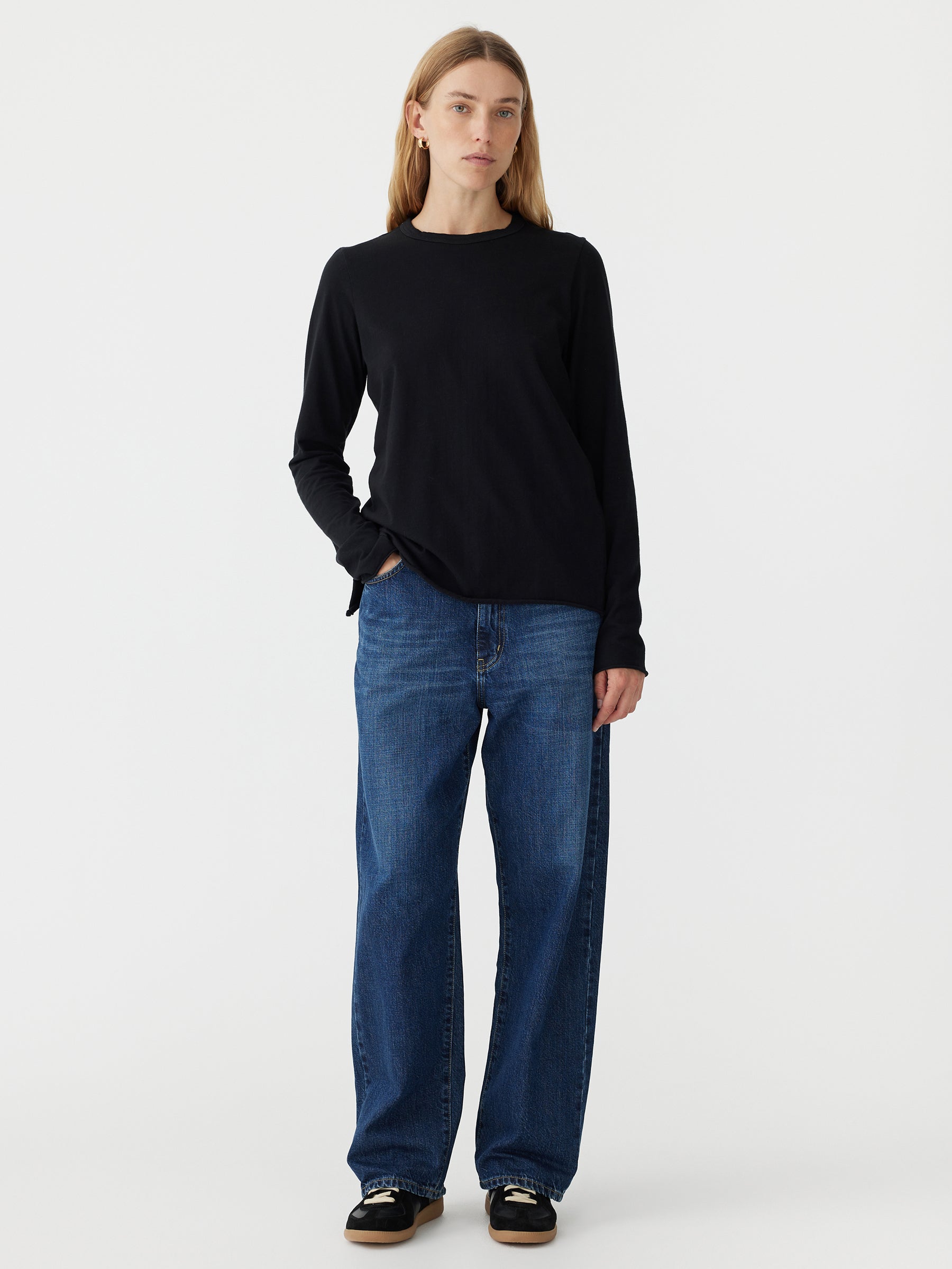 Split Back Mid weight Long sleeve Top in Black