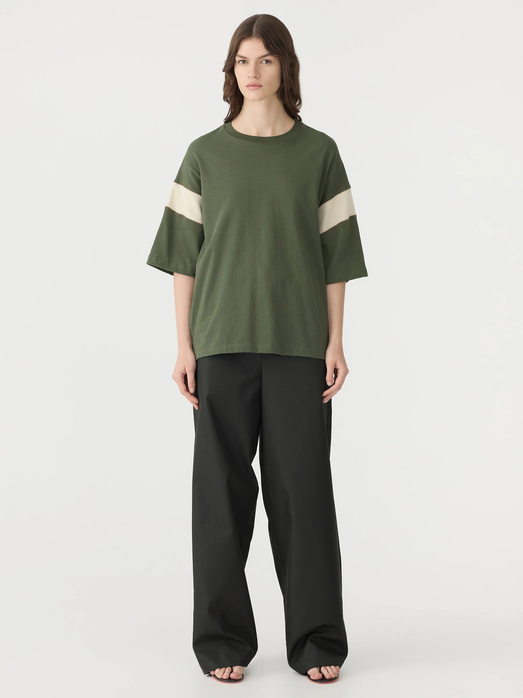 Boxy Rib Insert S/S T-Shirt in Khahki