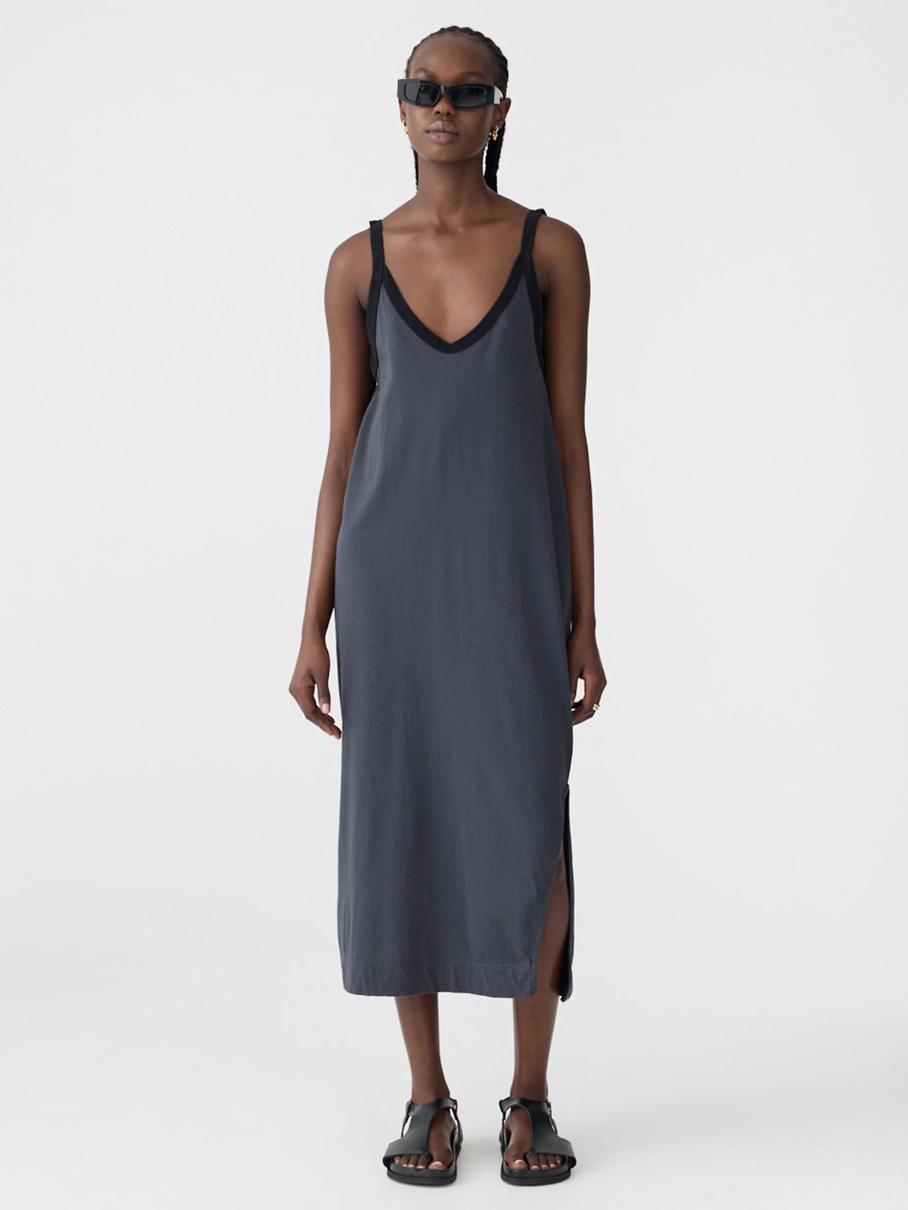 Contrast V Neck Slip Dress in Navy/Black