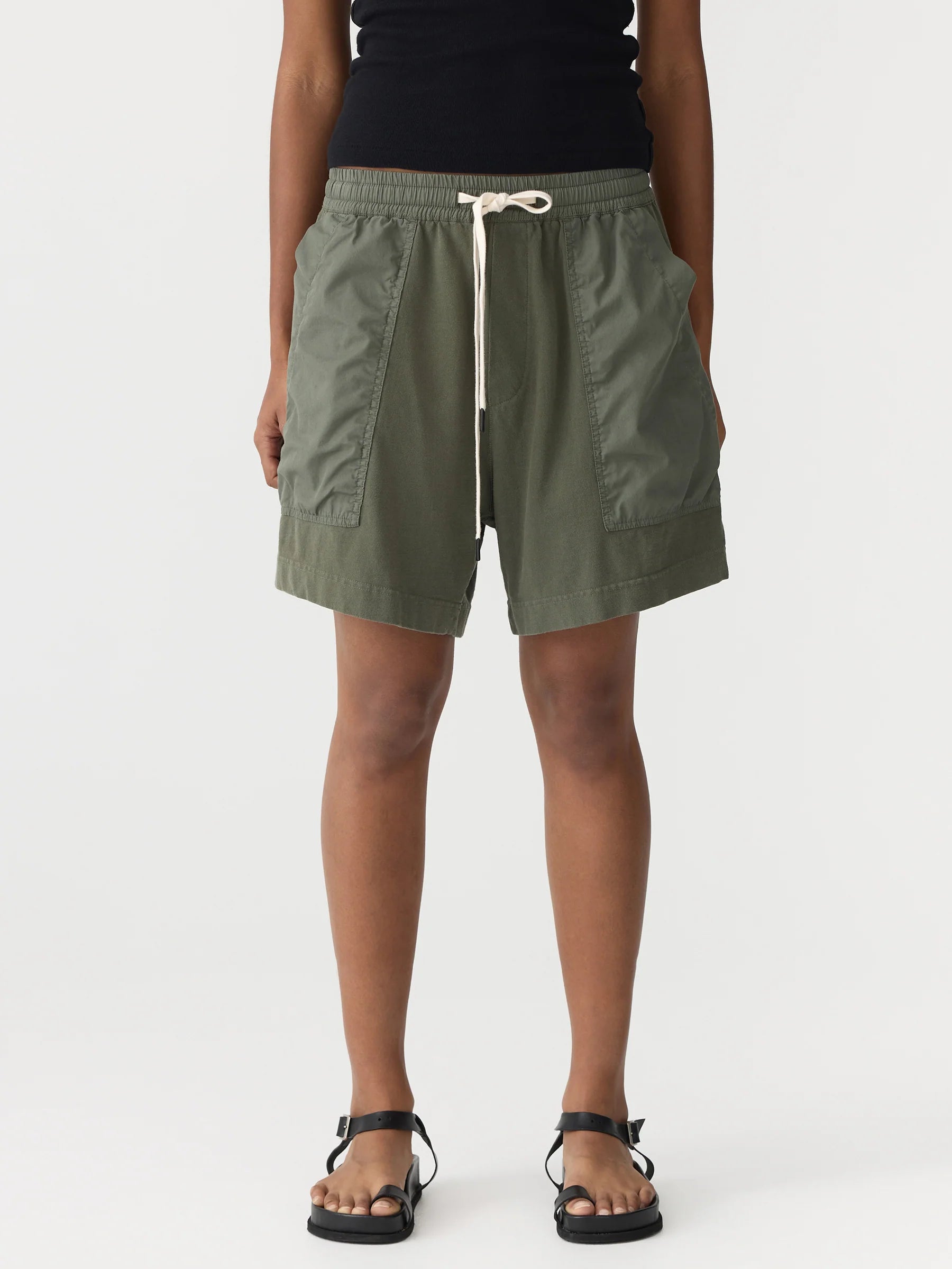 Contrast Pocket Detail Short in Khaki