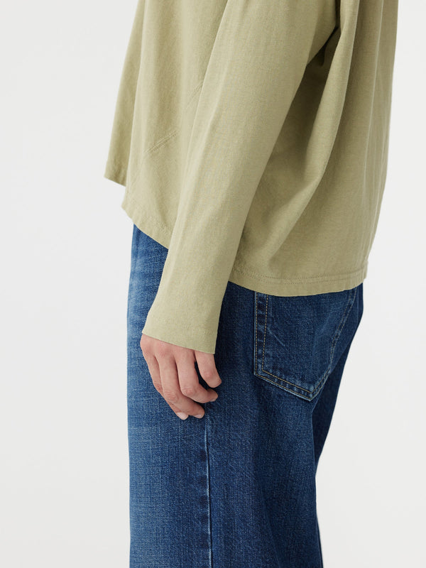 Slouch Circle Long Sleeve T-Shirt in Sage Green