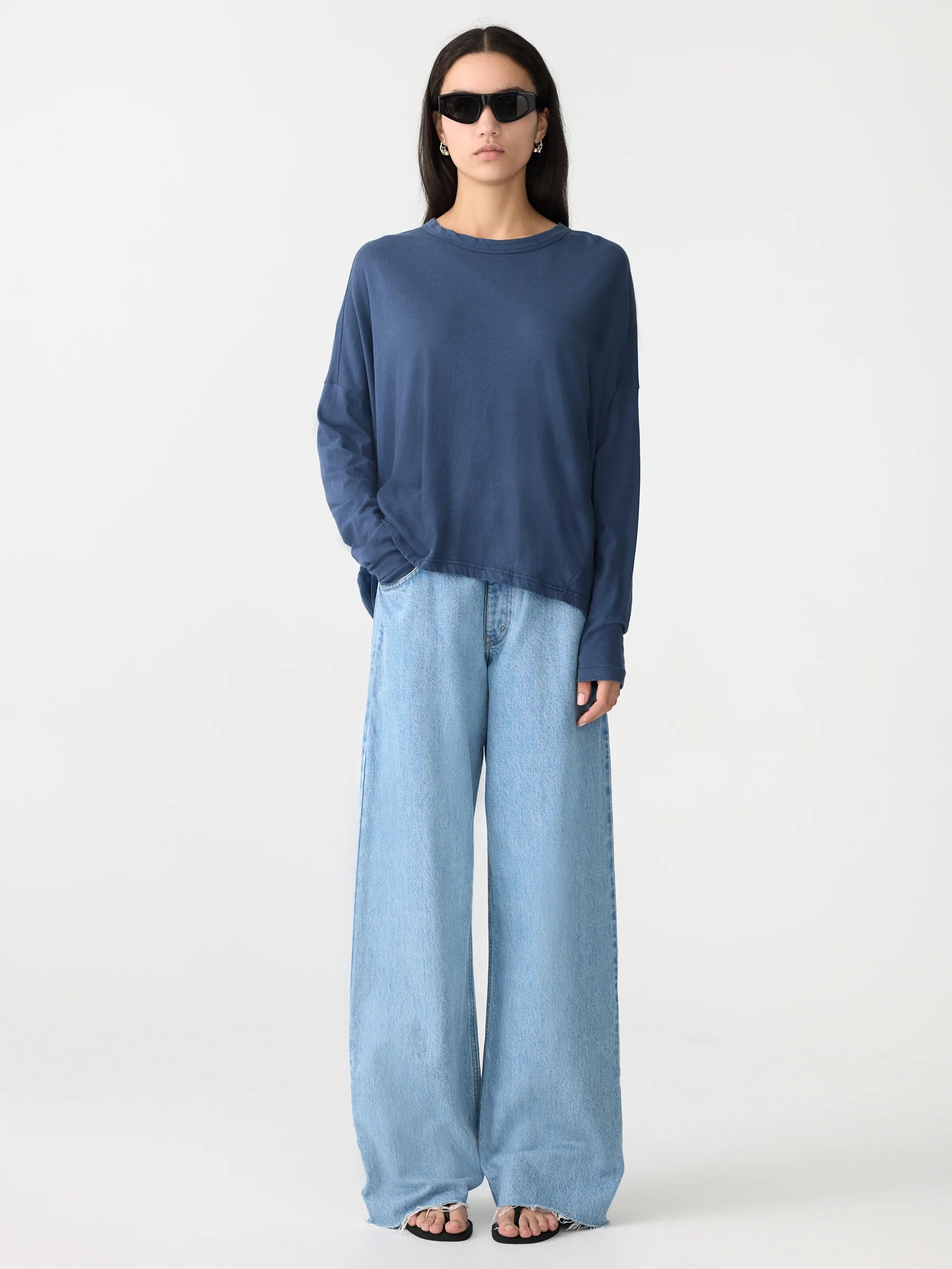 Slouch Circle L/S T-Shirt in Midnight Blue