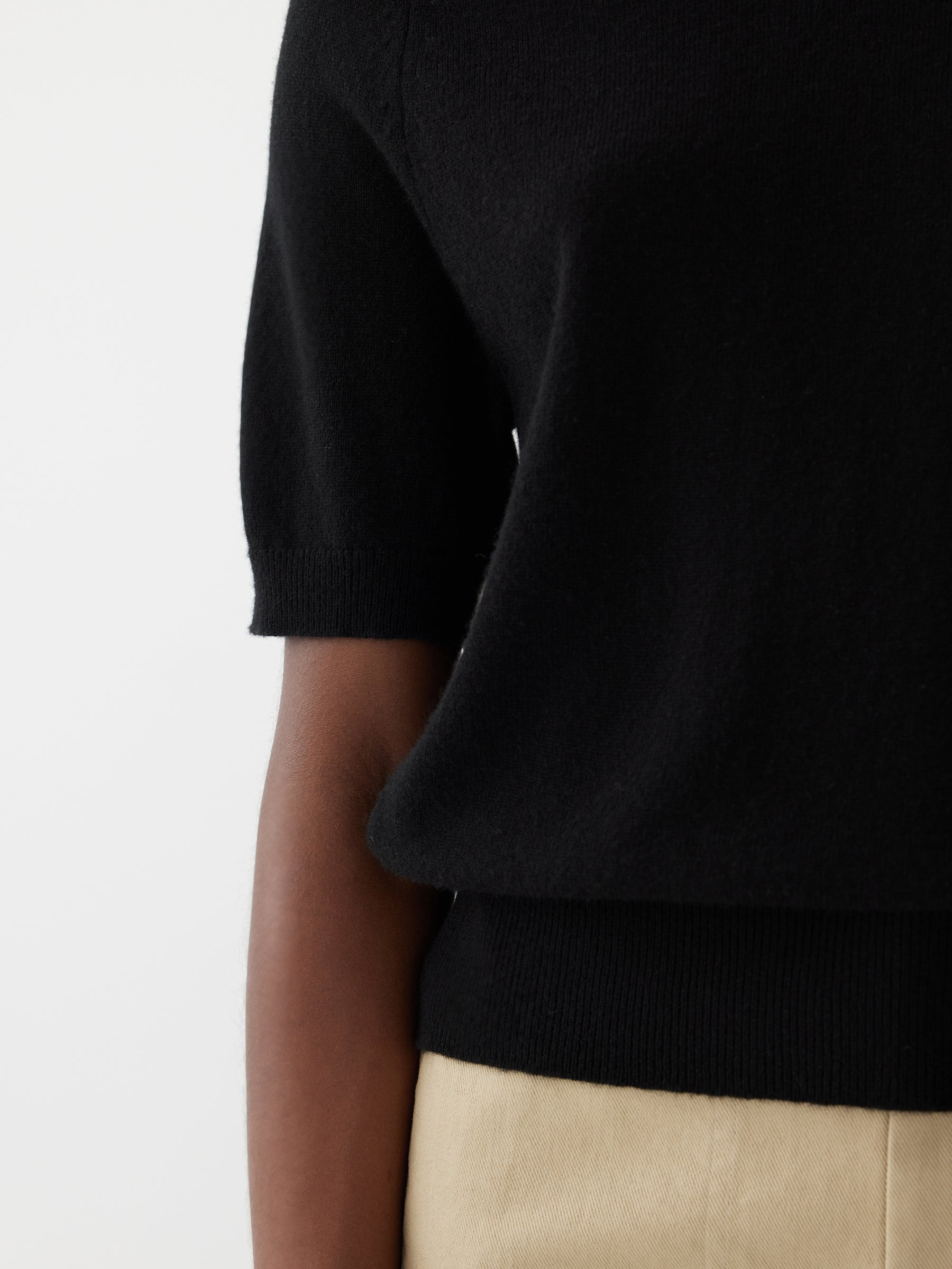 Wool Cashmere Knit T-Shirt in Black