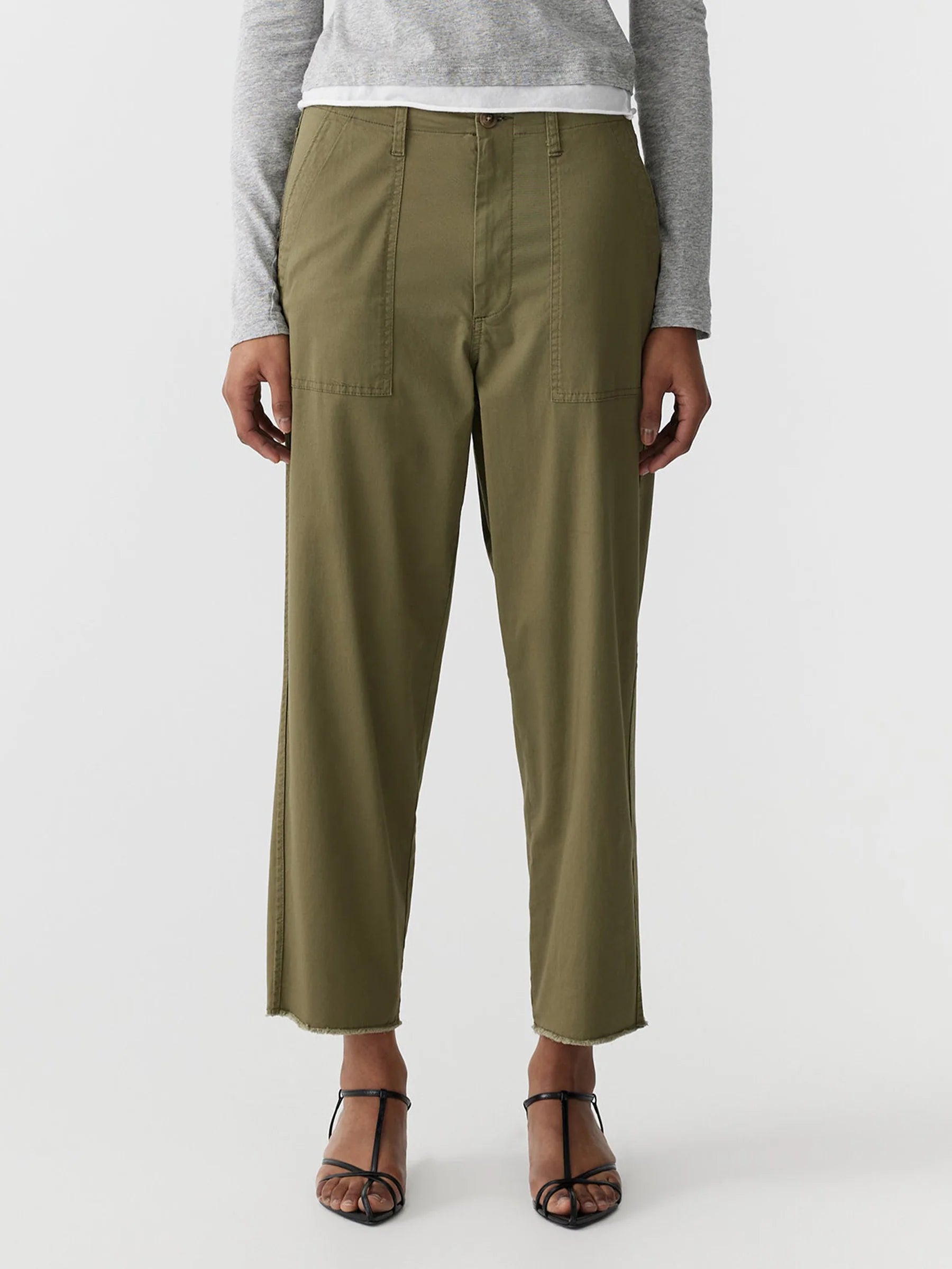 Stretch Cotton Relaxed Pant in Military