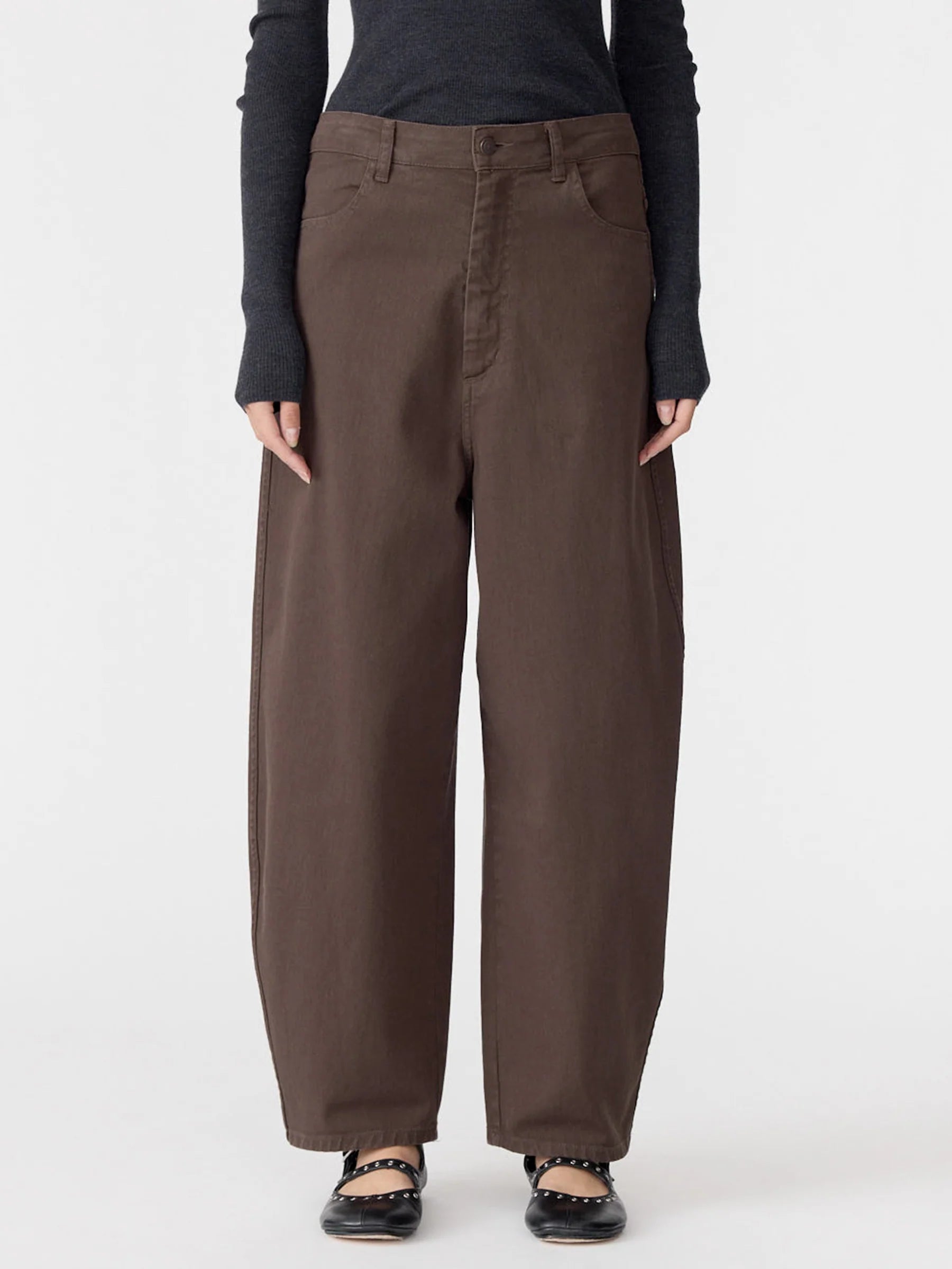 Cotton Twill Barrel Leg Pant in Chocolate Brown