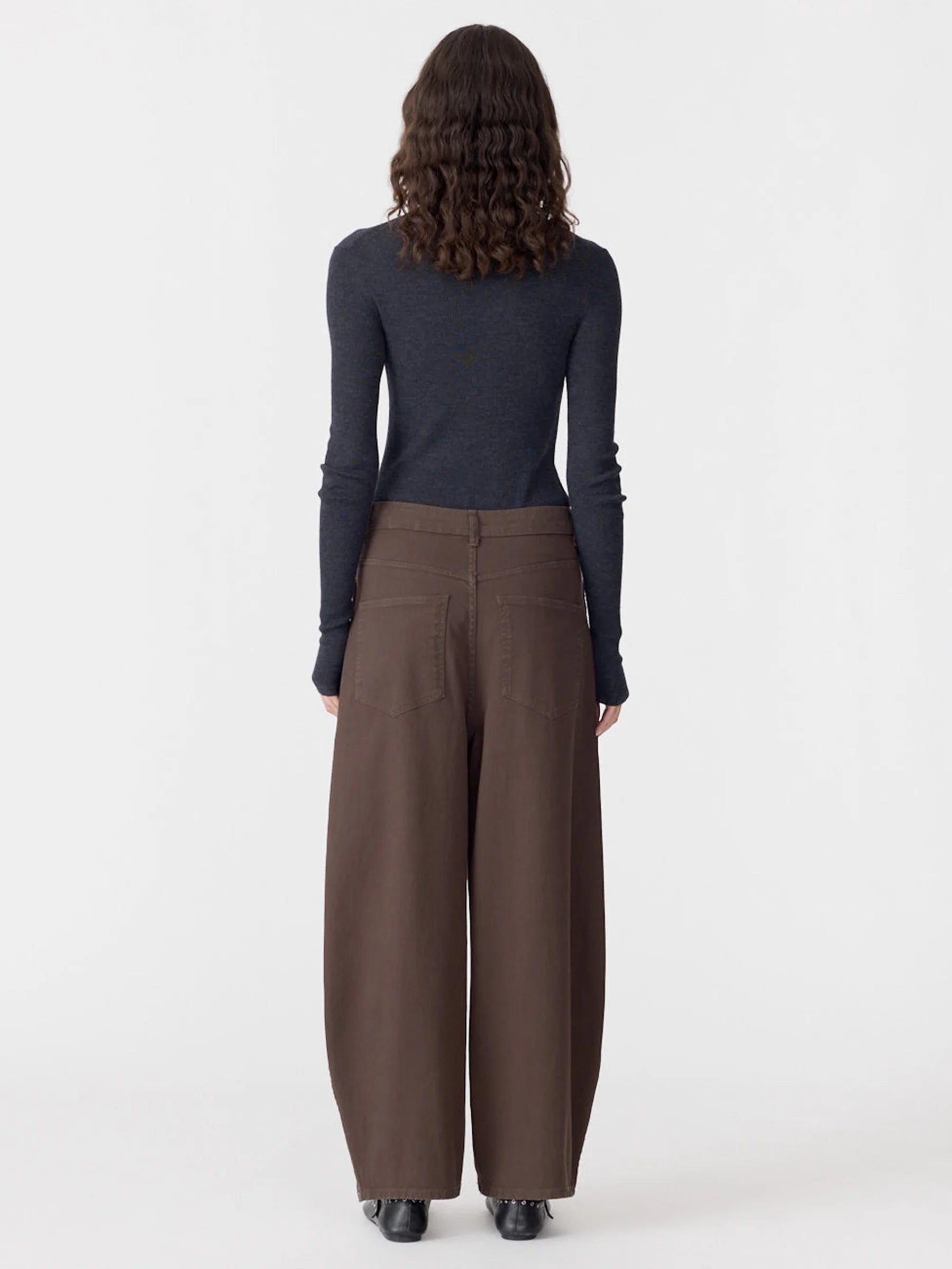 Cotton Twill Barrel Leg Pant in Chocolate Brown