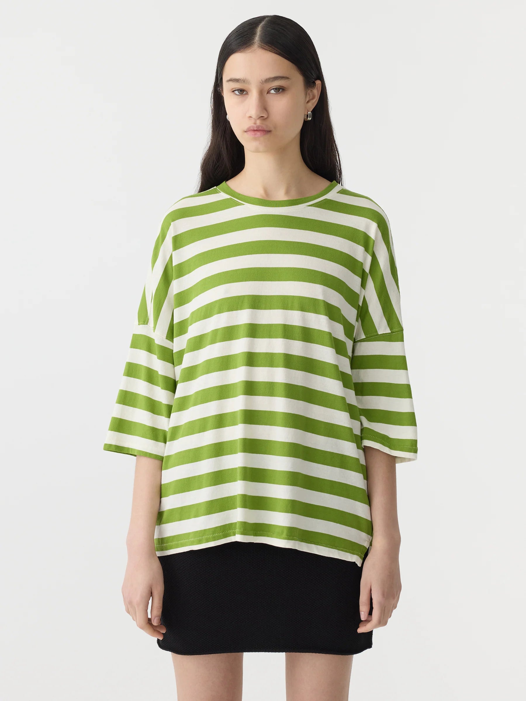 Stripe Side Step Short Sleeve T-Shirt in Green