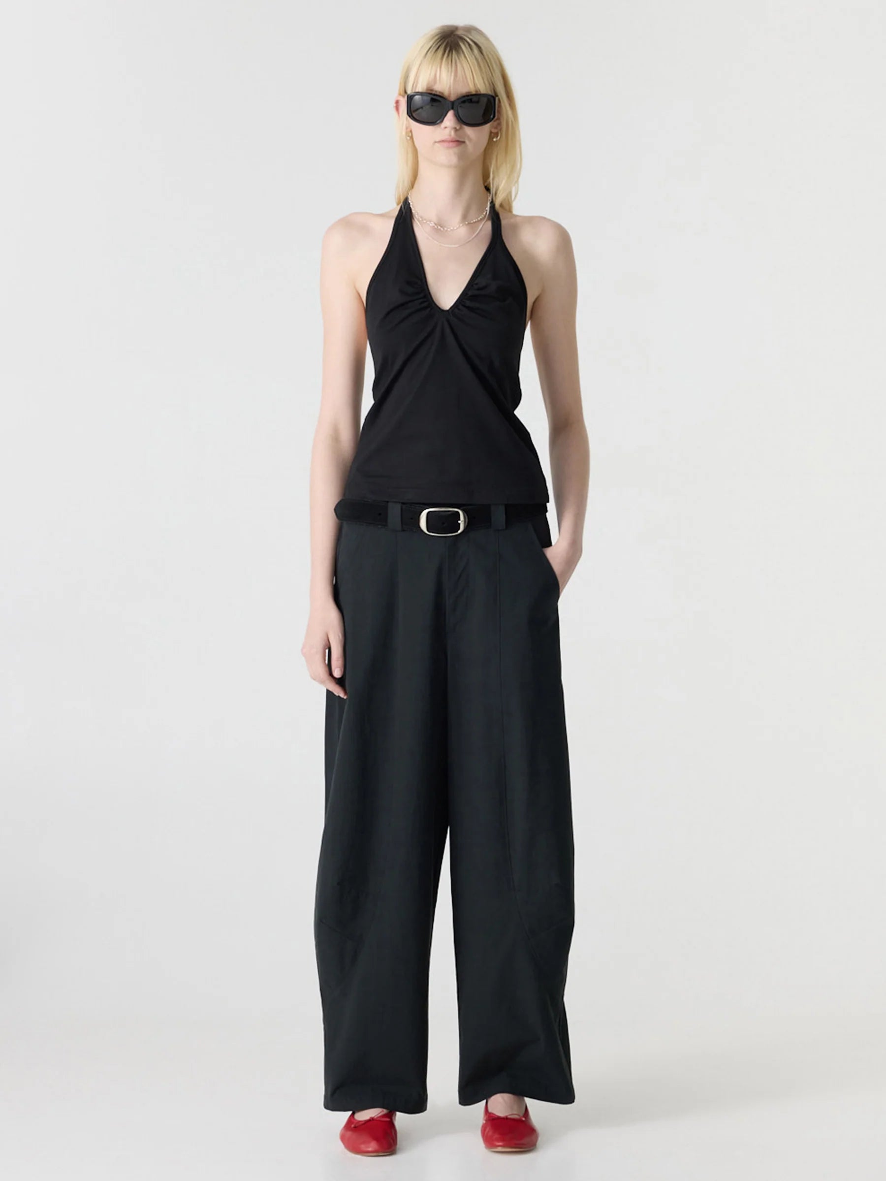 Crushed Cotton Barrel Pant in Black