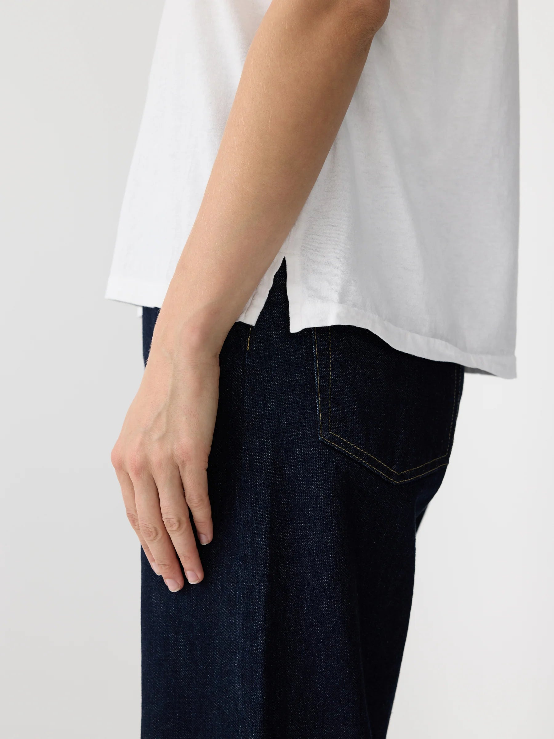 Fine Bind Scoop Neck Tank in White