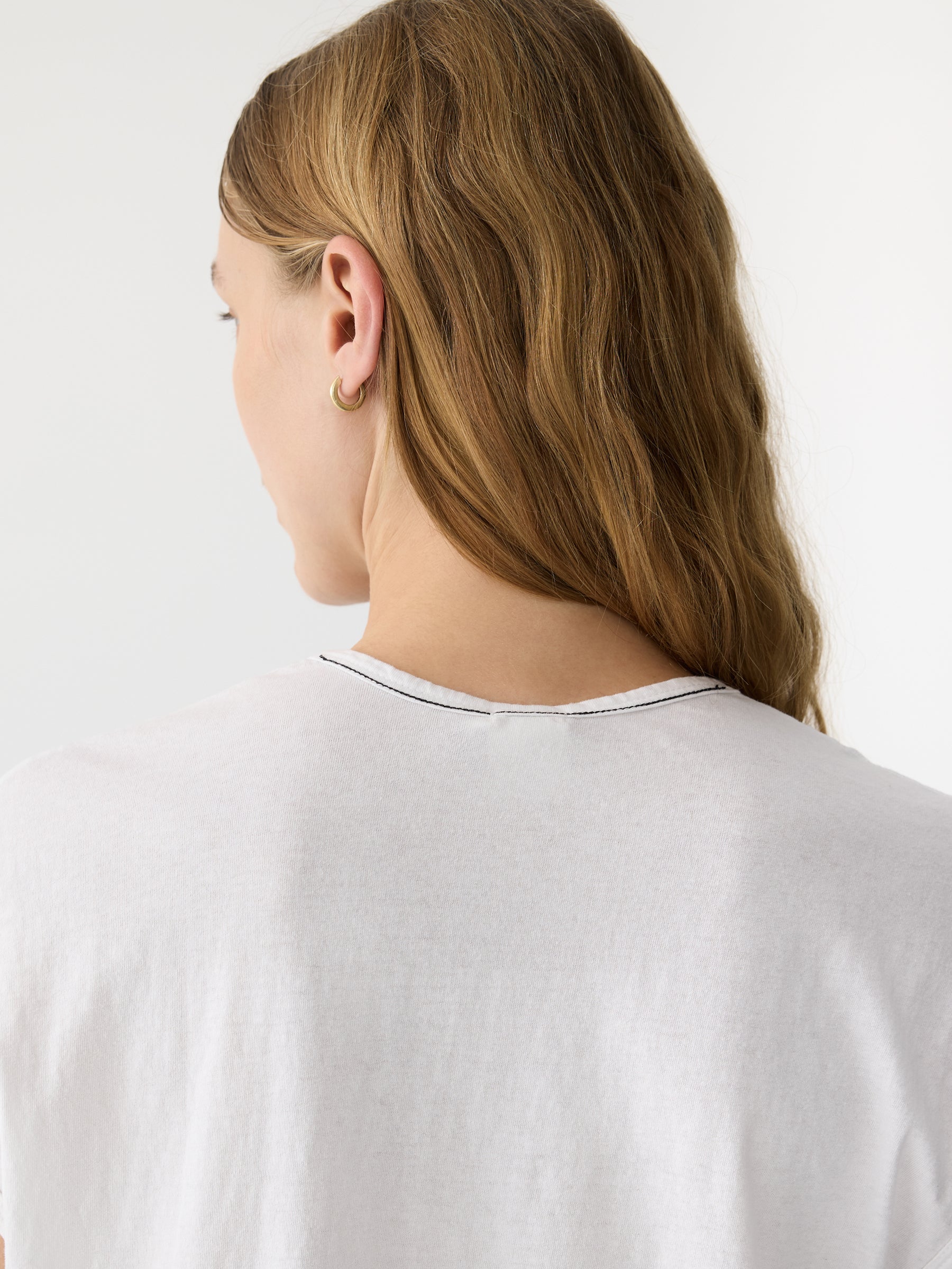 Fine Bind Scoop Neck Tank in White